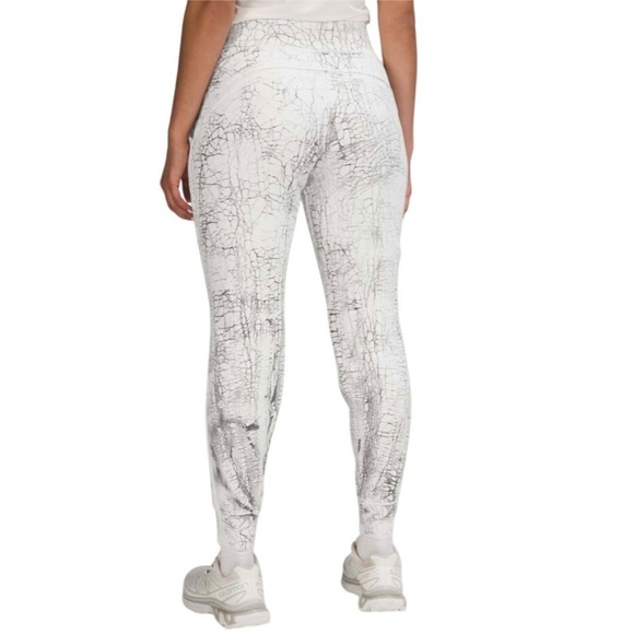 Lululemon Warm Down Jogger 7/8 6 - Picture 2 of 14